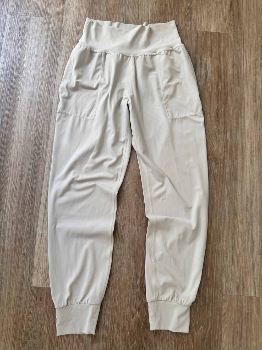Athleta Salutation Jogger Small Cream High Rise Pocket Activewear Pants Women’s